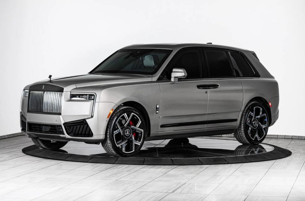 Фото до матеріалу: Rolls-Royce Cullinan отримав повноцінний бронепокриття від канадської компанії Inkas