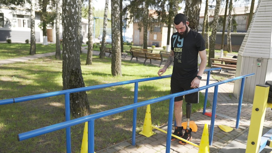 Фото до матеріалу: Ветерани з Вінниччини отримали біонічні протези