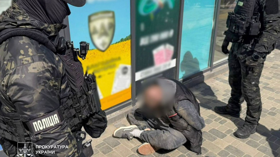 Фото до матеріалу: У Києві затримали шахрая, що «продавав» посаду капелана за $25 тисяч