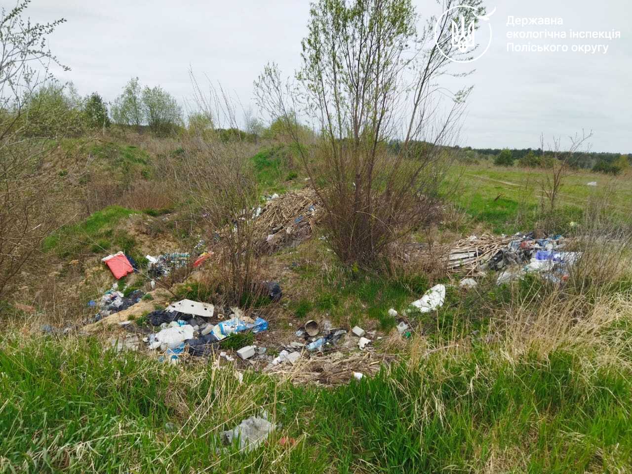 Фото до матеріалу: Екологи виявили стихійні сміттєзвалища в Білокриницькій громаді