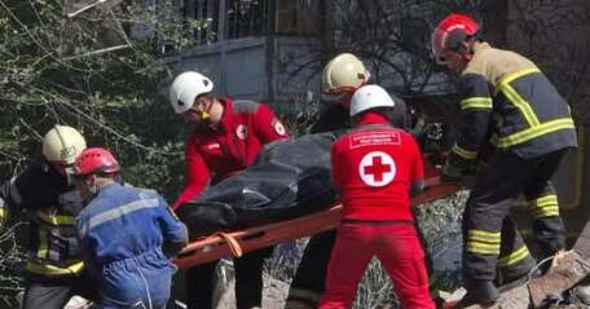 Фото до матеріалу: У Києві до трьох зросла кількість жертв масованої атаки РФ