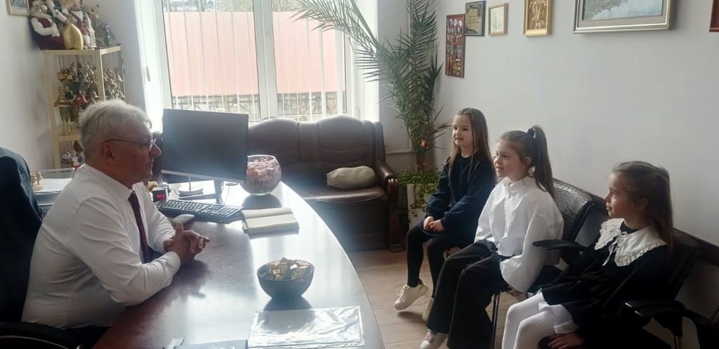 Фото до матеріалу: Директор — це не верхівка піраміди: нова філософія управління школою в Тернополі