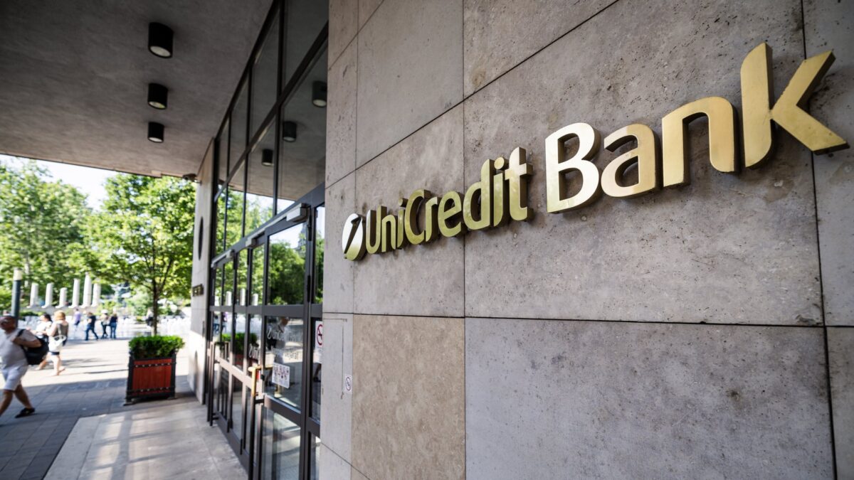 Фото до матеріалу: Італійська UniCredit домовилася про продаж російської «дочки» інвестору з ОАЕ – borg.expert – медіа-портал про борги та банкрутство