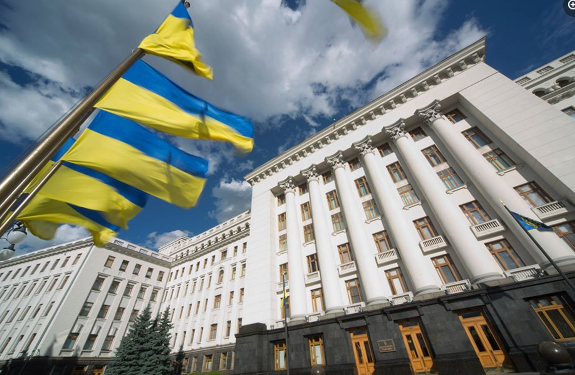 Фото до матеріалу: В Офісі президента запевнили, що не займаються езотерикою