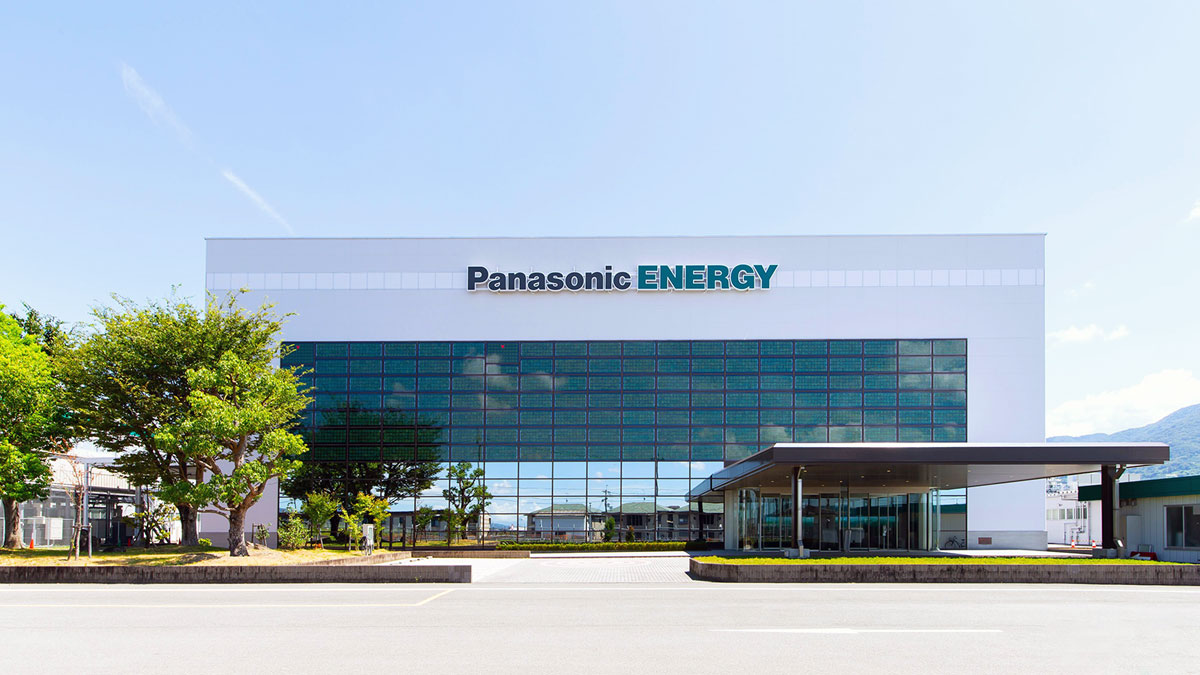 Фото до матеріалу: Panasonic затримує виробництво акумуляторів 4680 через замовлення