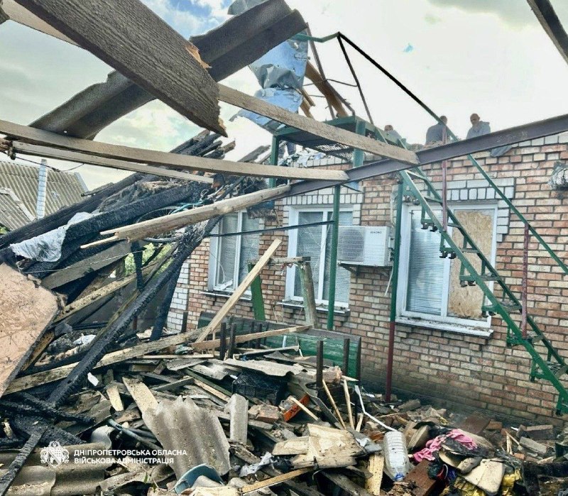 Фото до матеріалу: Росіяни атакували Дніпропетровщину: пошкоджено будинки та постраждали цивільні