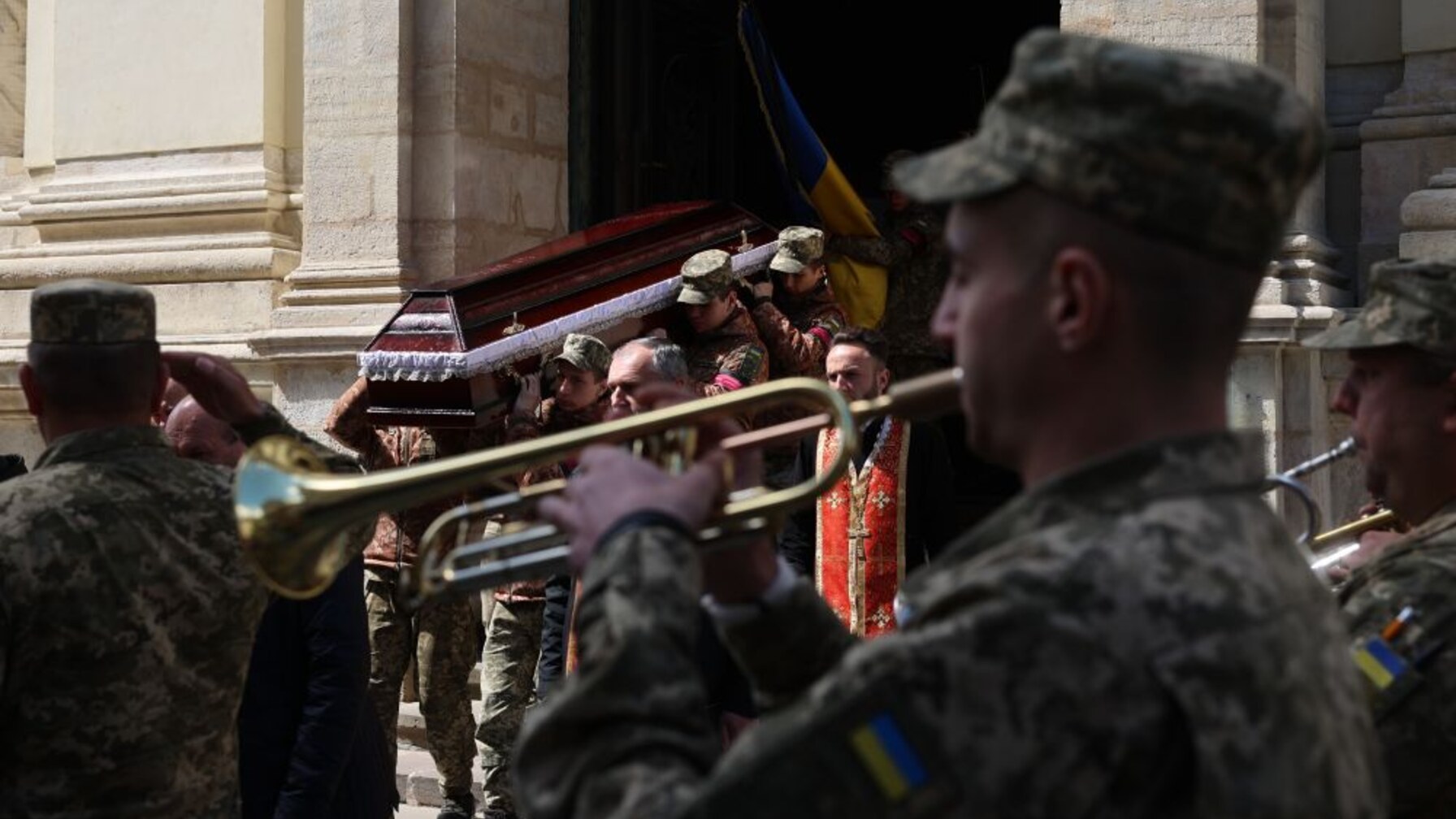 Фото до матеріалу: Львів попрощається із Захисником Орестом Гучком: графік церемонії та біографія