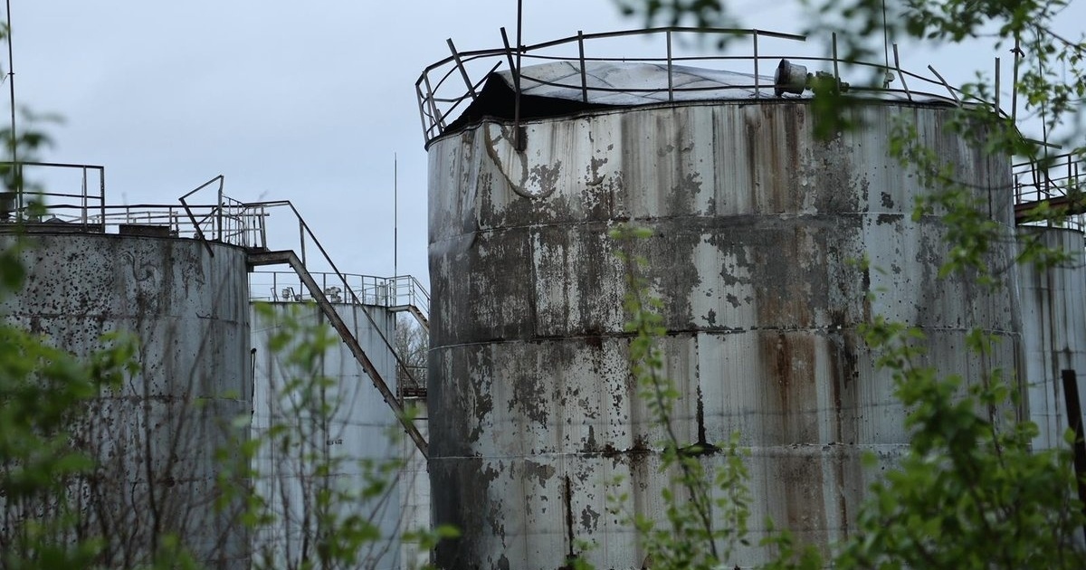 Фото до матеріалу: Дрони з РФ порушили повітряний простір Латвії: один впав на нафтобазі в Резекне