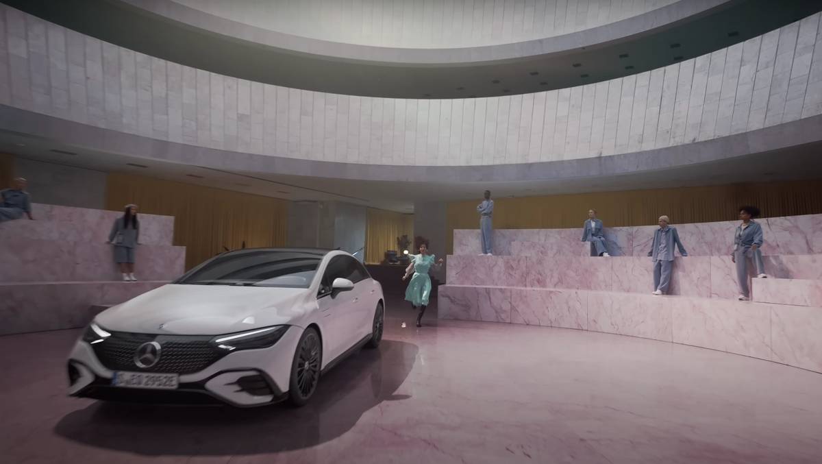 Фото до матеріалу: Mercedes, Apple та Swarovski: як у Києві знімали рекламу світових брендів