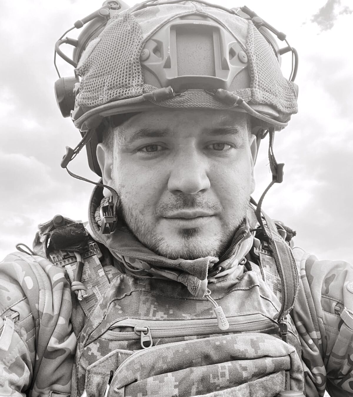 Фото до матеріалу: Віддав життя за Україну: у Черкасах попрощалися з воїном, який загинув на Запоріжжі. Фото