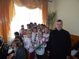 Фото до матеріалу: У Буську відзначили пам'ятні дзвони Чорнобиля: ліквідаторів нагородили та показали сучасну техніку рятувальників