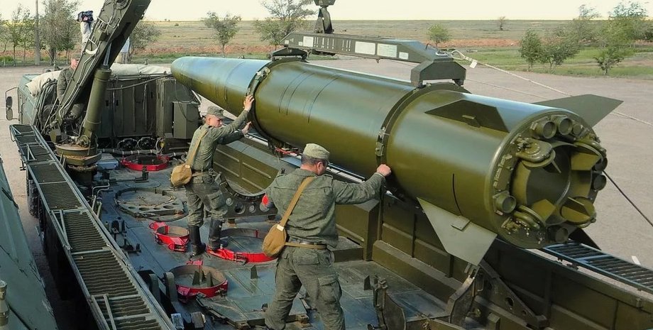 Фото до матеріалу: У Криму дрони атакували базу ОТРК "Іскандер", горить в/ч: дані NASA і Генштабу про точки ураження