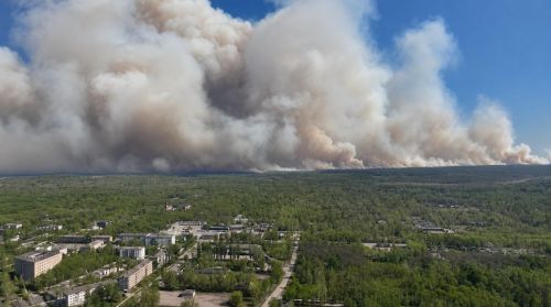 Фото до матеріалу: У Чорнобильській зоні відчуження горить понад 1180 гектарів: причиною стала атака дронів