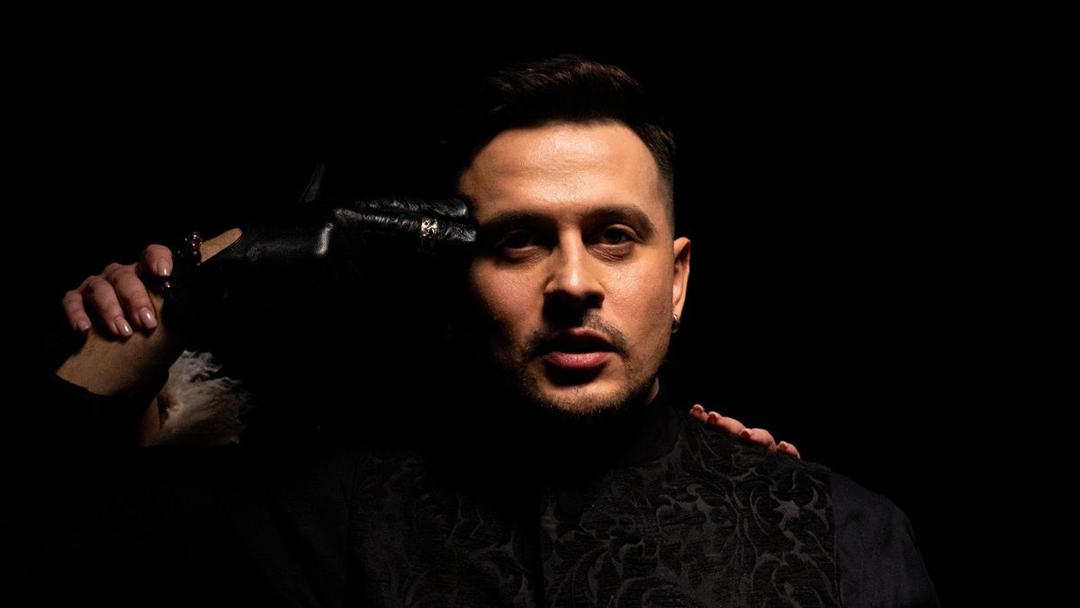 Фото до матеріалу: Репер ХАС випустив кліп на трек «Звикли» про стосунки без кохання