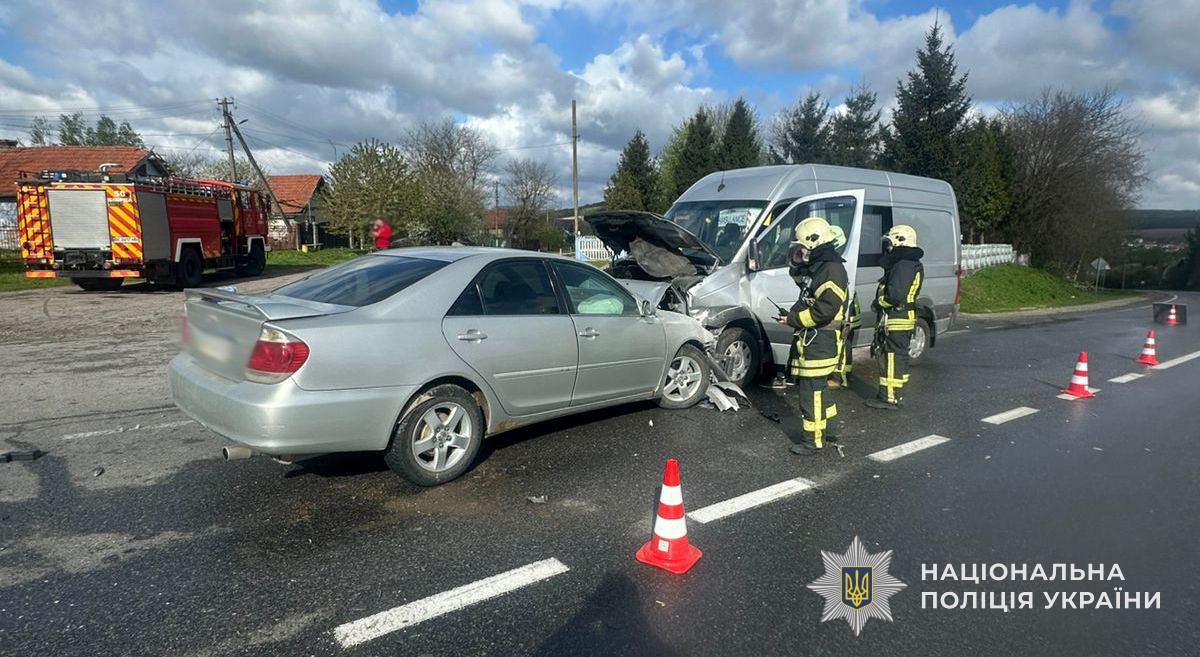 Фото до матеріалу: Четверо травмованих у ДТП на Львівщині