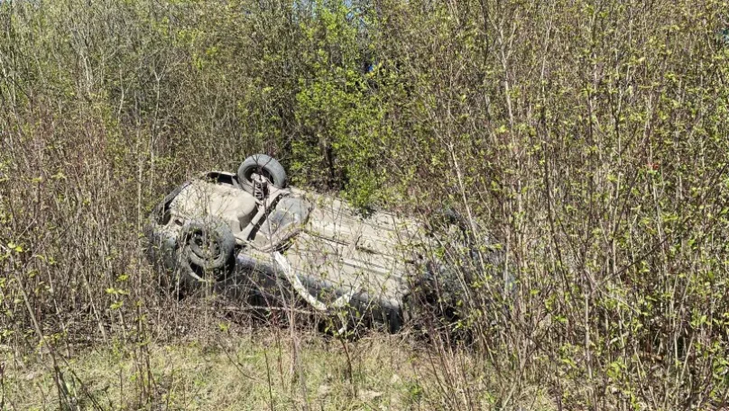 Фото до матеріалу: На Львівщині внаслідок ДТП з перекиданням автомобіля постраждала 51-річна жінка