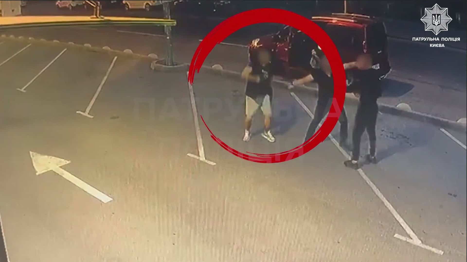 Фото до матеріалу: Стрілянина в Оболонському районі: поліція затримала стрільця