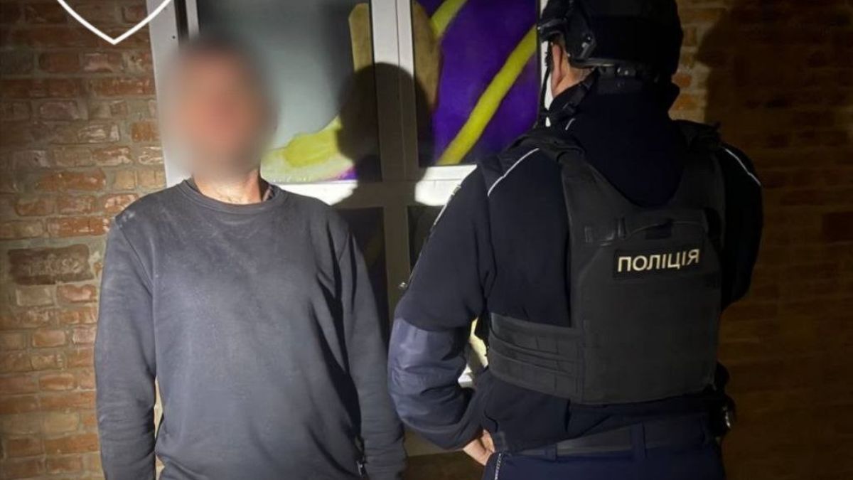 Фото до матеріалу: Чоловік з Коломийщини вдерся до магазину в Івано-Франківську: затримали