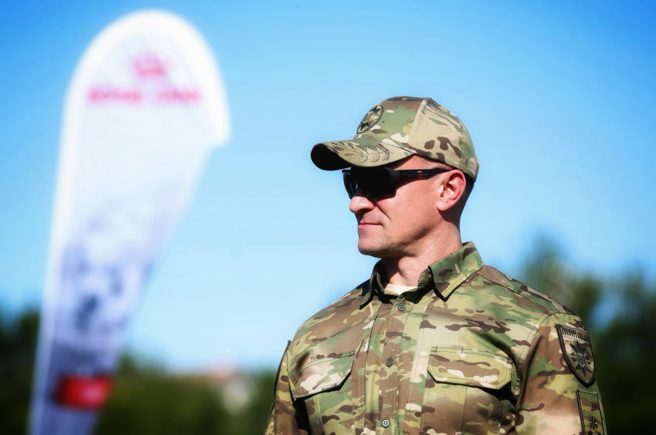 Фото до матеріалу: Собаки кращі за техніку: як кінологи Нацполіції розмінують території в Україні