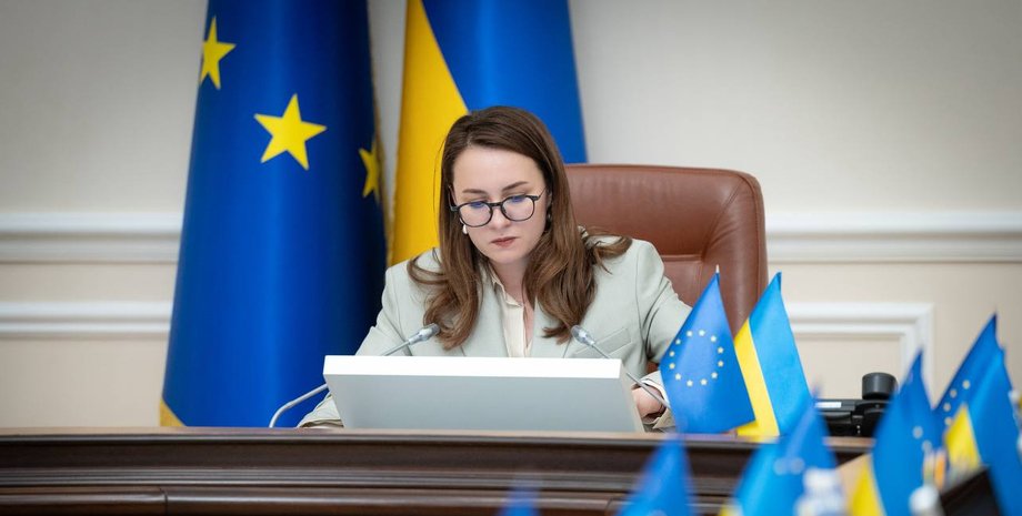 Фото до матеріалу: Бюджет-2026: Уряд планує збільшити доходи на 2,2 трлн грн, 1,56 трлн — на оборону