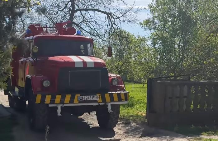 Фото до матеріалу: Трапівський округ Лиманської громади отримав новий пожежний автомобіль