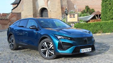 Фото до матеріалу: Тест-драйв Peugeot 3008: чи вартий новий француз українських доріг
