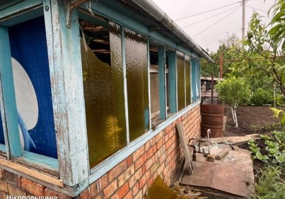 Фото до матеріалу: Обстріл Нікопольського району: постраждали троє юнаків та десятки осель