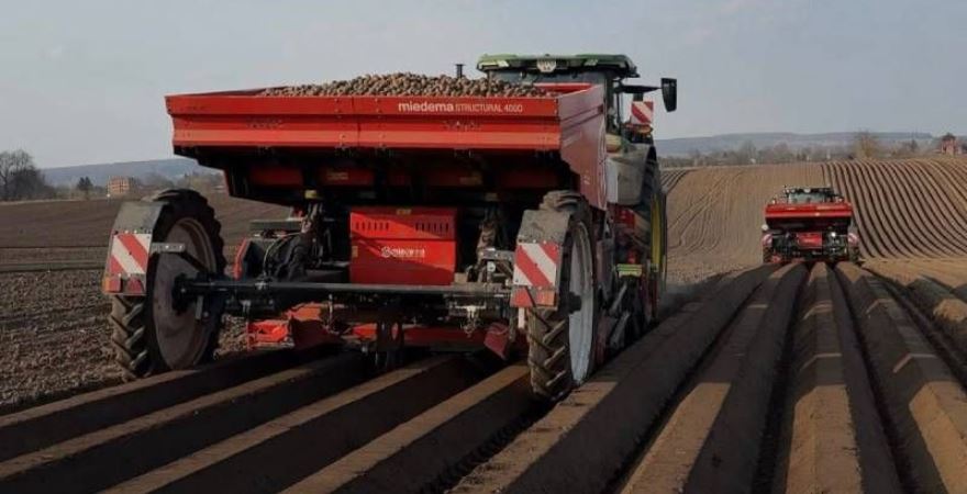 Фото до матеріалу: Як львівські фермери отримують до 50 тонн картоплі з гектара