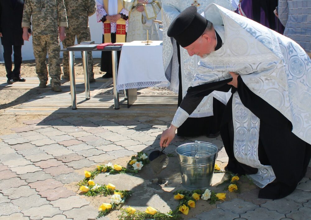 Фото до матеріалу: На території військової частини Білгорода-Дністровського заклали капсулу під храм