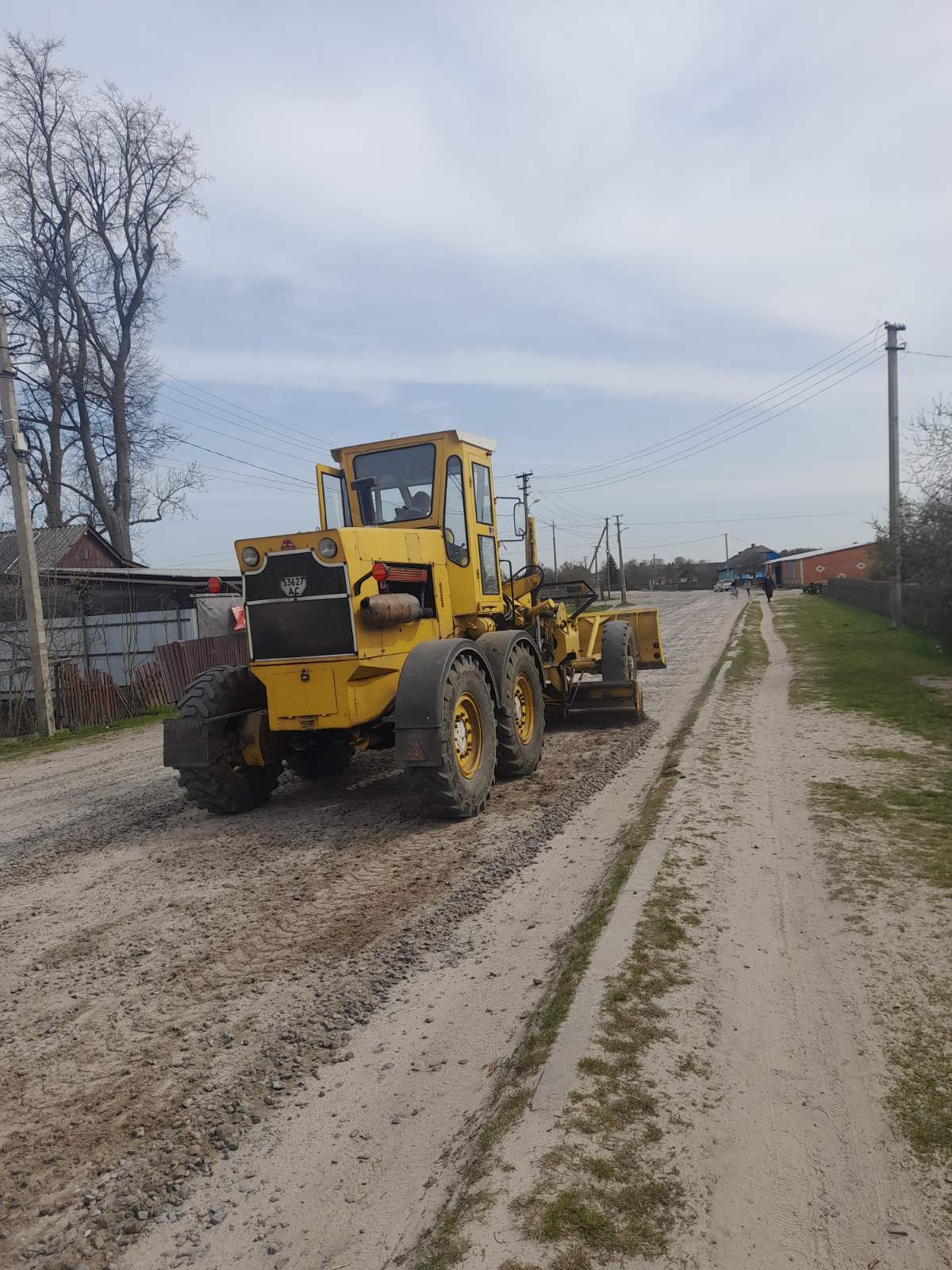 Фото до матеріалу: Грейдерування доріг у восьми селах Старовижівської громади: деталі тендеру