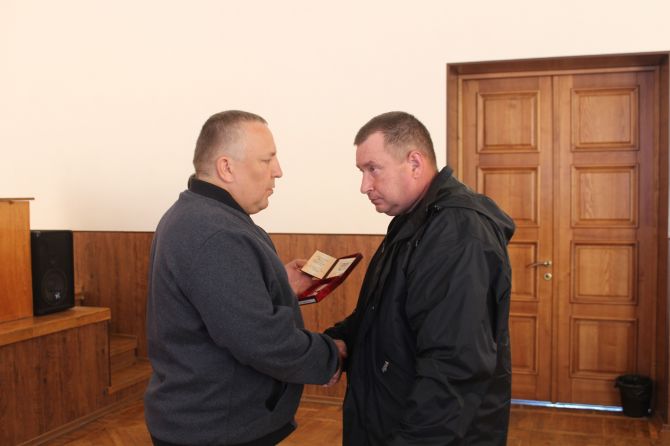 Фото до матеріалу: Родинам захисників Уманської громади вручили відзнаки