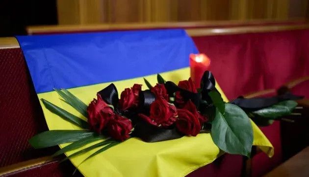 Фото до матеріалу: Прощання з героєм: у Добровлянах попрощаються із загиблим солдатом Олегом Бойком