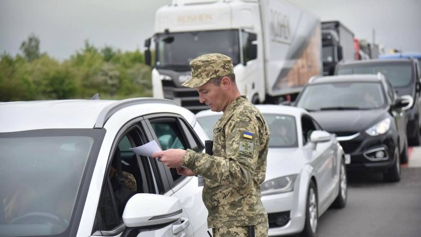 Фото до матеріалу: Як українцям не втратити право на в'їзд до Польщі у 2026 році: 5 головних ризиків