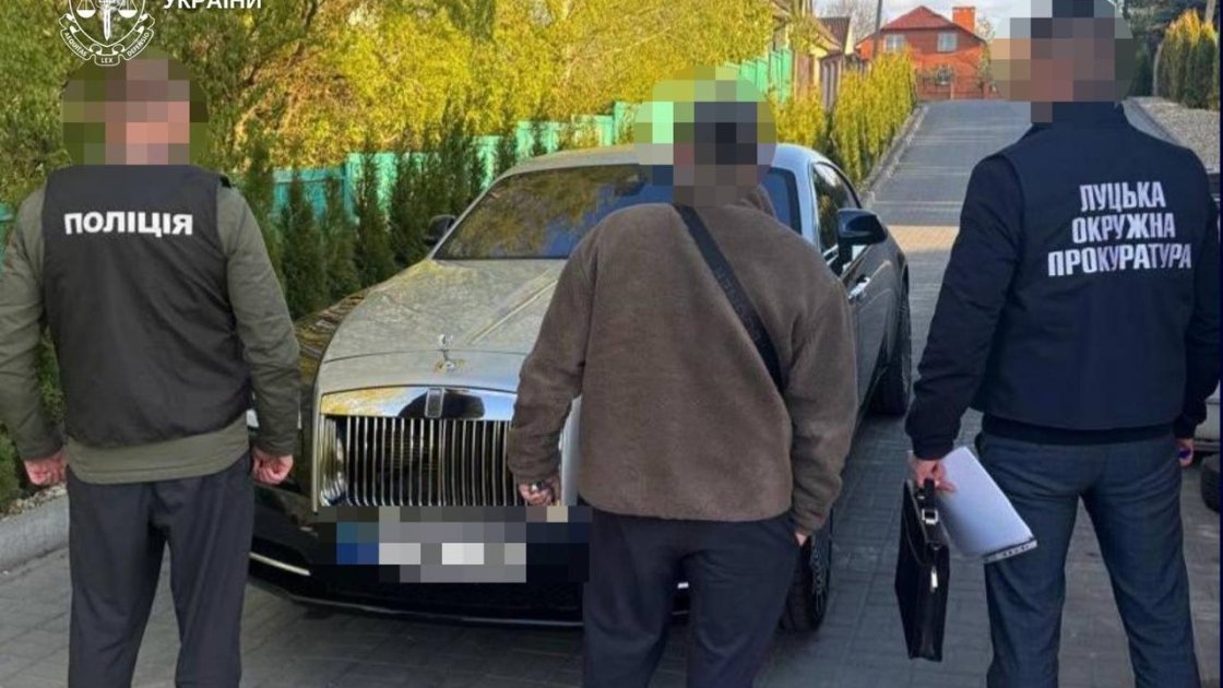 Фото до матеріалу: Чиновник Луцької міськради отримав 30 тисяч доларів за документи на видобуток надр