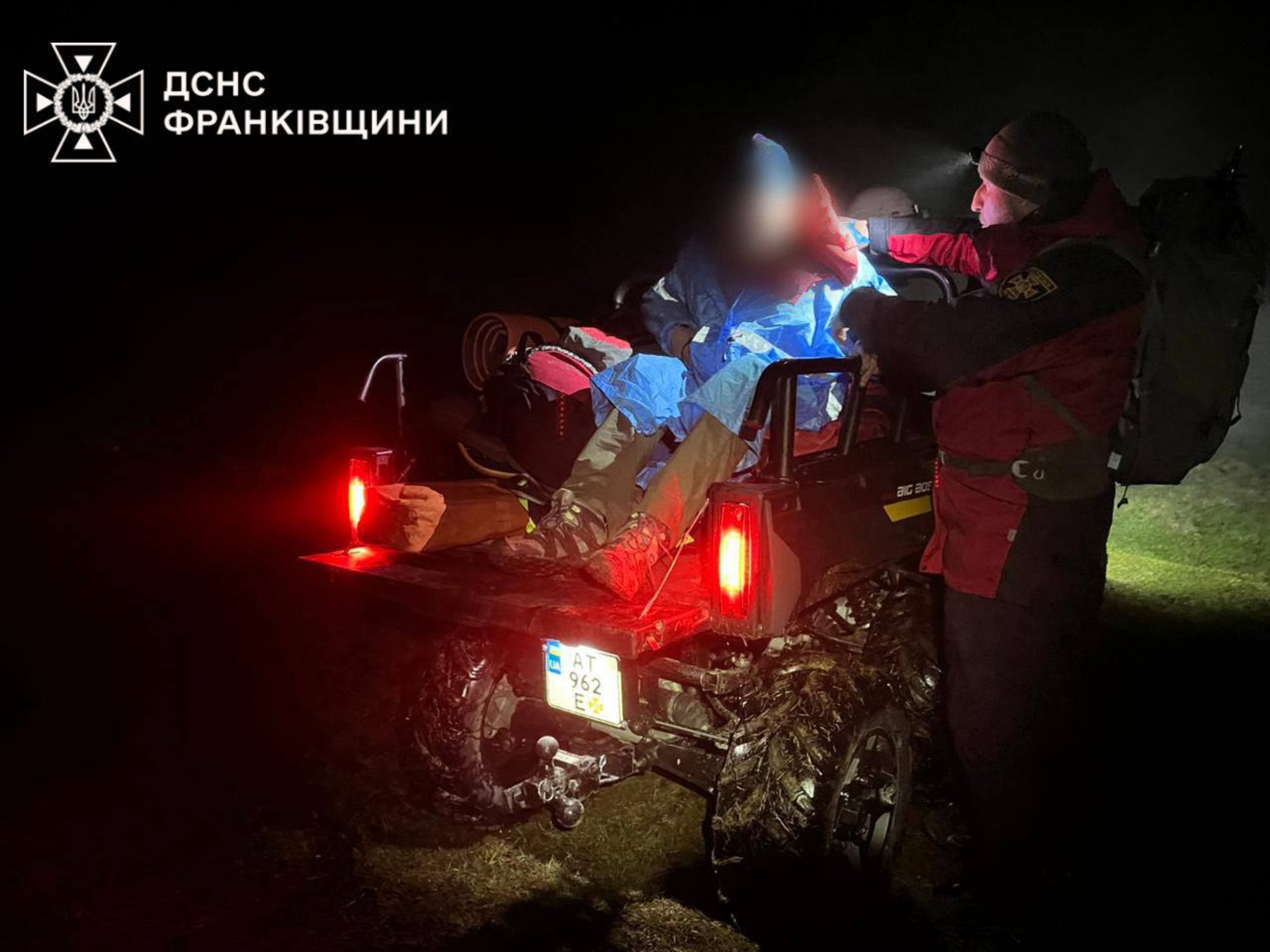 Фото до матеріалу: Травмувався на горі Хом'як: львів'янина евакуювали рятувальники