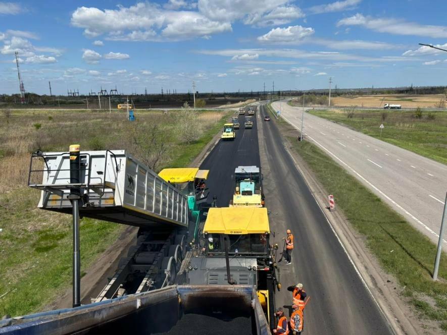 Фото до матеріалу: Водіям на замітку: де зараз ремонтують дороги на Дніпропетровщині