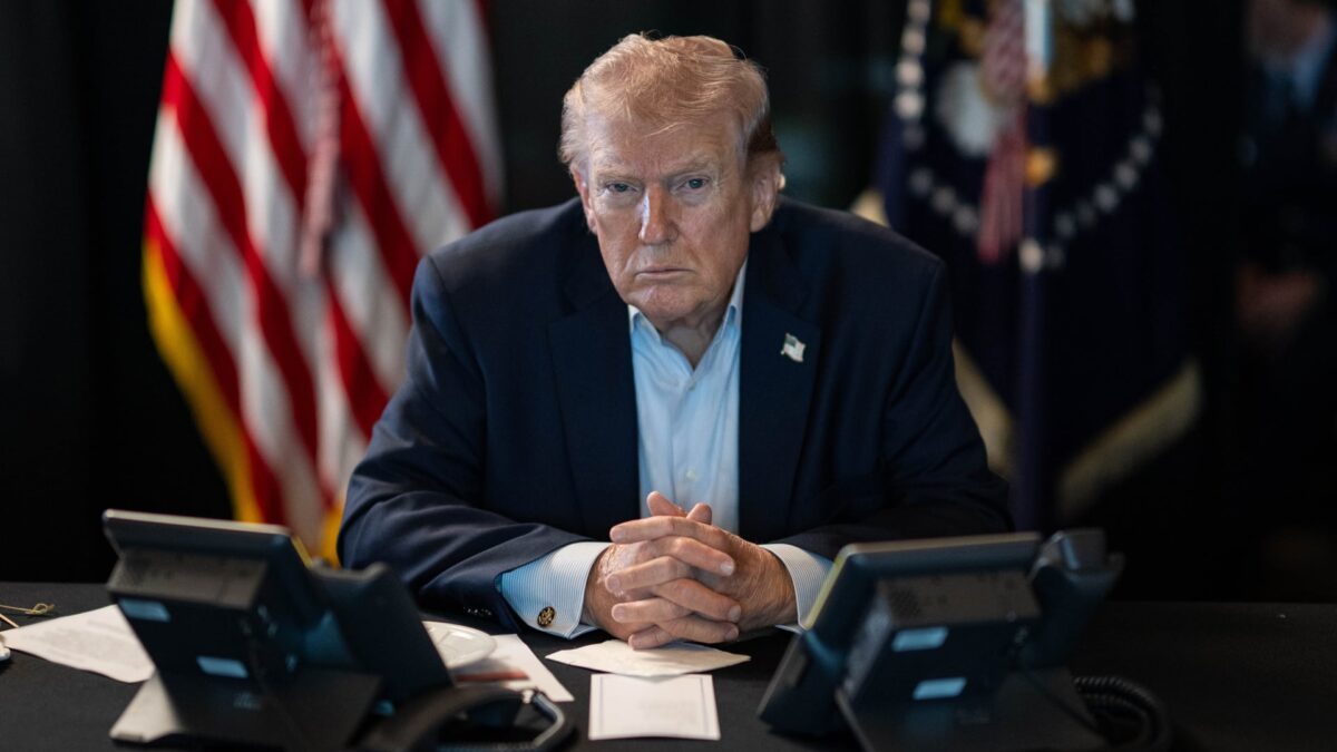 Фото до матеріалу: Трамп відклав митні збори на авто з ЄС до 4 липня: що це означає для України