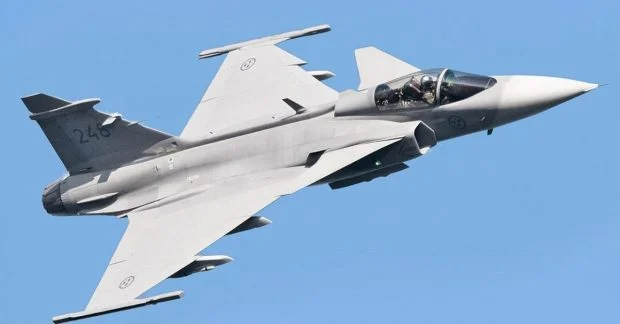 Фото до матеріалу: Винищувачі Gripen "кинуть виклик" F-35 на навчаннях: деталі