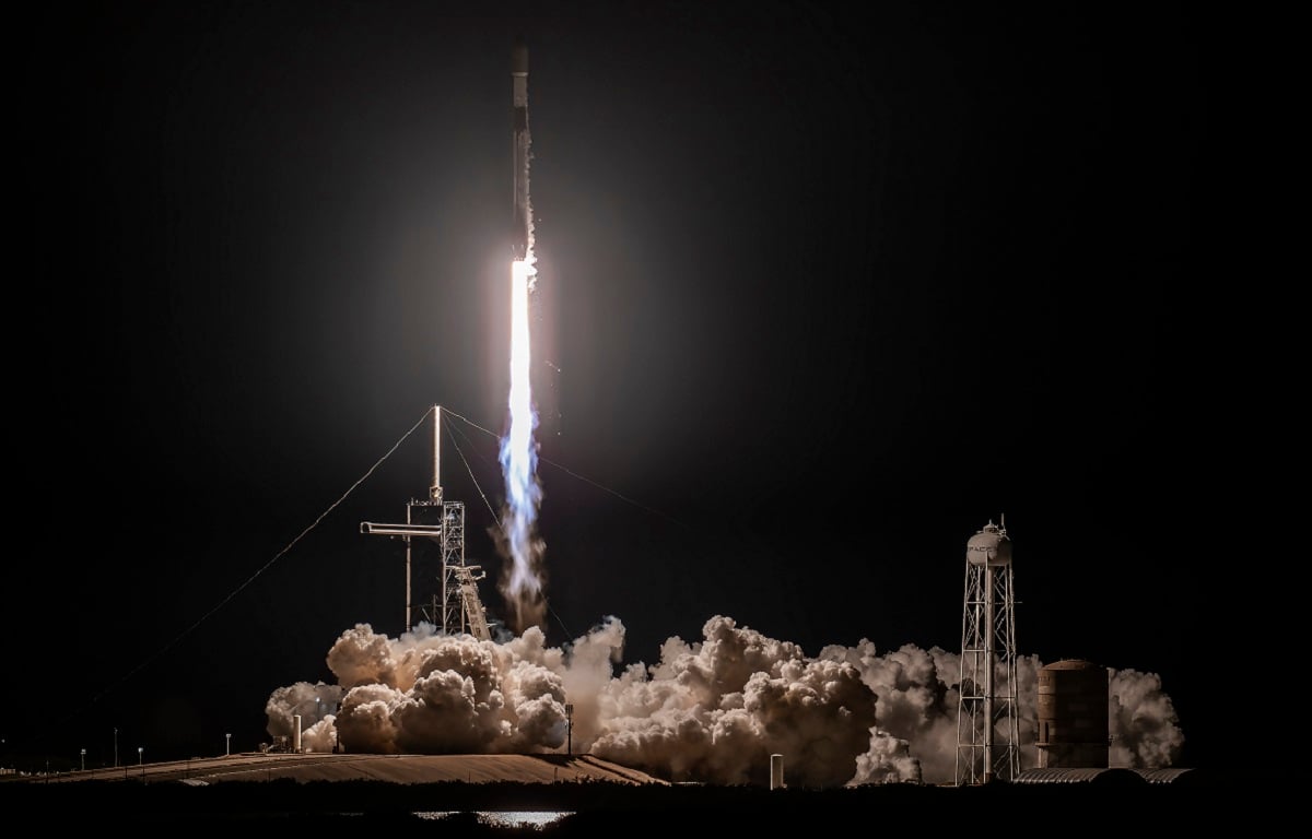 Фото до матеріалу: Маск “зливає” легенду: SpaceX офіційно прощається з ракетою, що зробила її монополістом