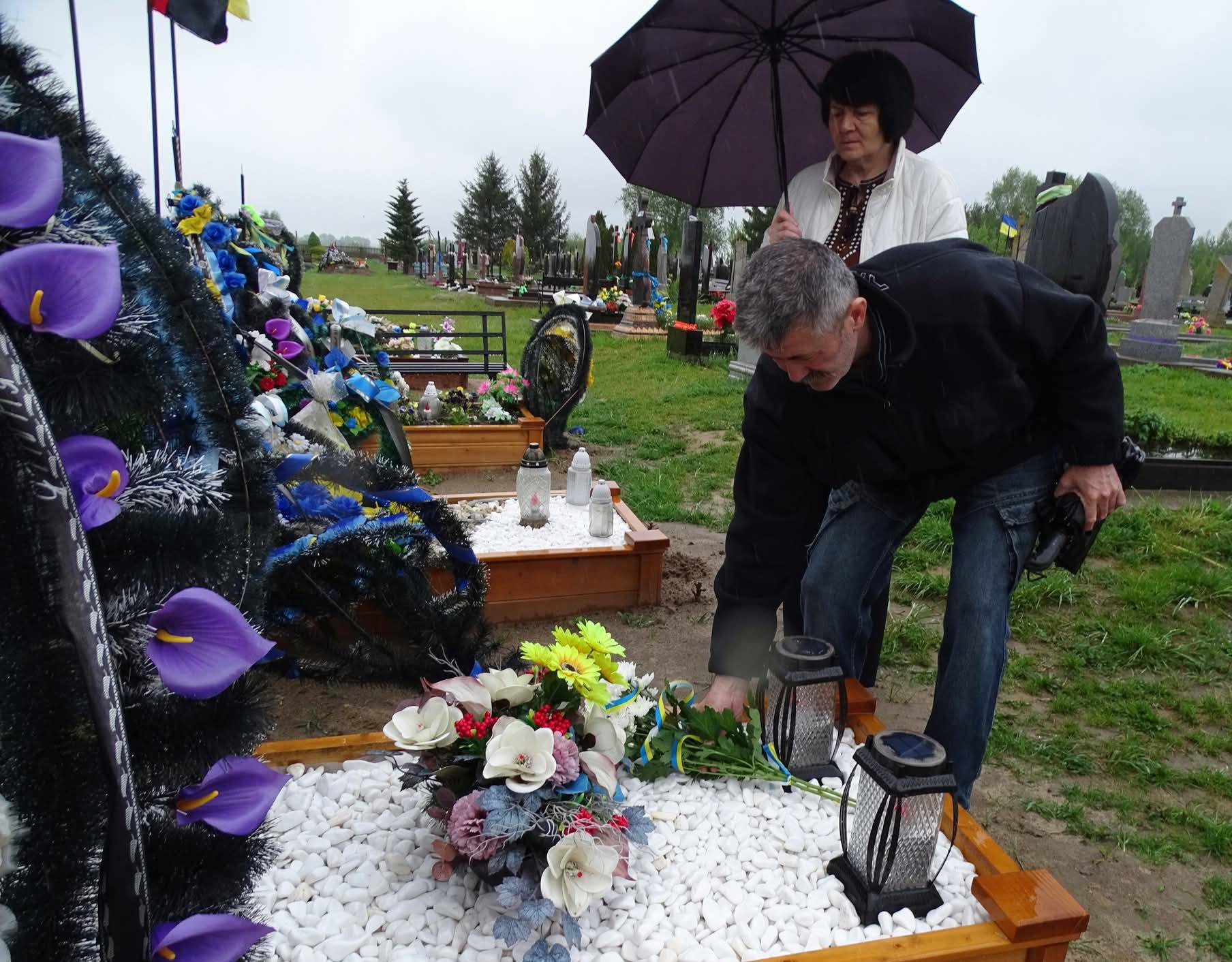 Фото до матеріалу: У Турійську вшанували пам'ять полеглого захисника Михайла Ткачука