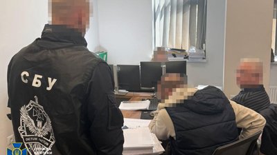 Фото до матеріалу: Керівник комунального підприємства на Львівщині намагався купити ігнорування перевірок Укртрансбезпекою