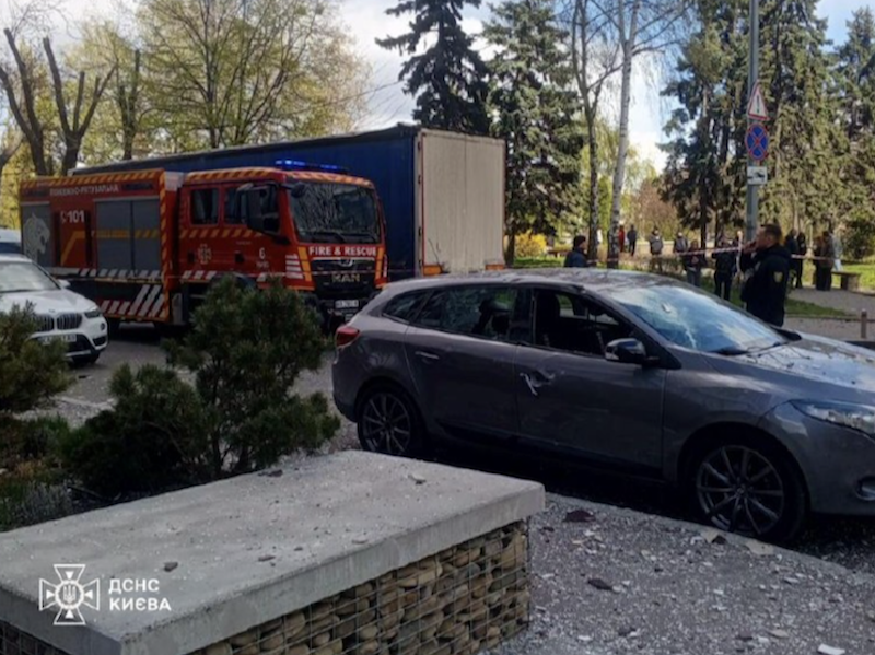 Фото до матеріалу: Атака дронів у Києві: постраждало двоє, пошкоджено майно в Шевченківському та Солом'янському районах