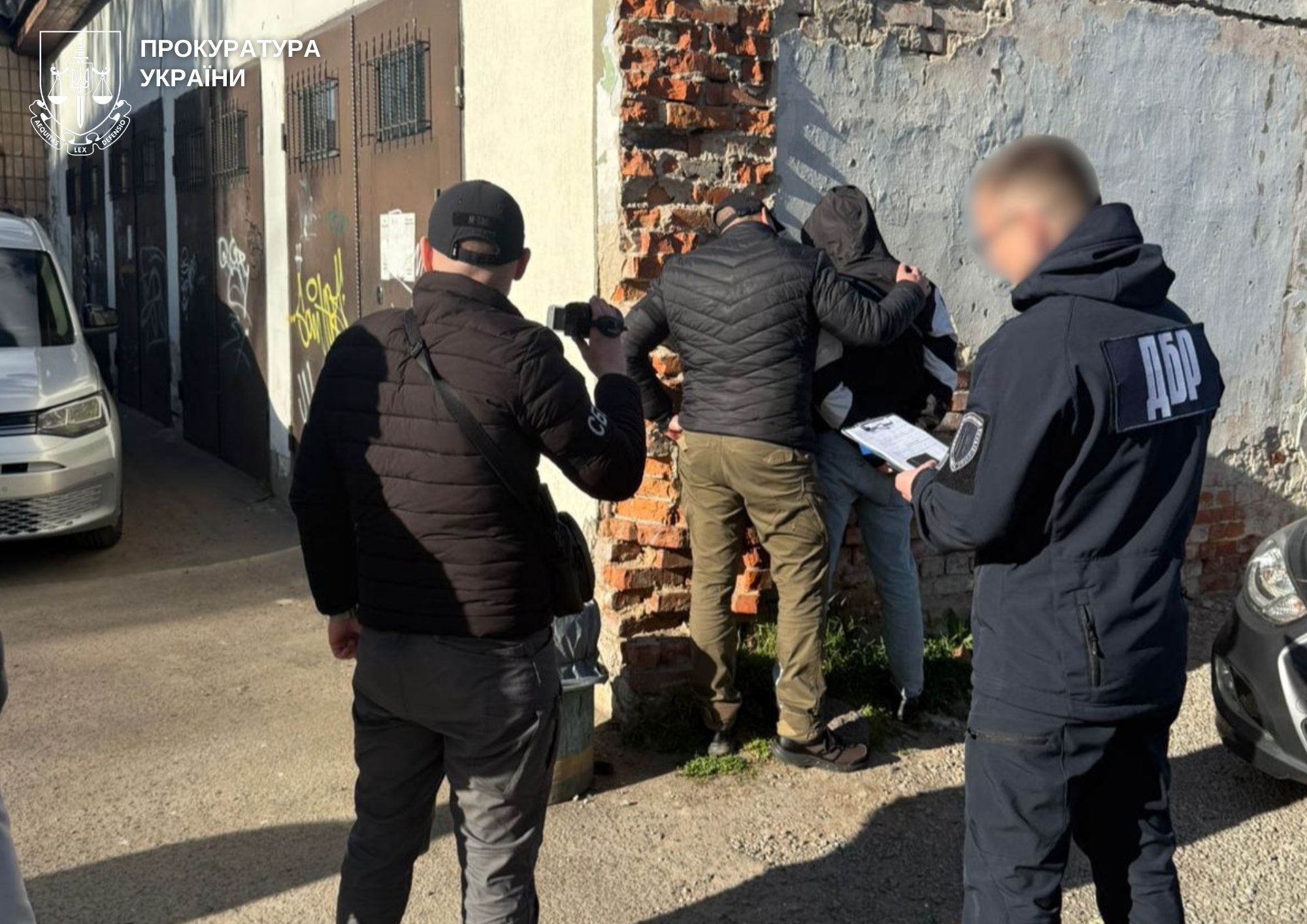 Фото до матеріалу: Судовий охоронець у Житомирі підозрюється у збуті наркотиків