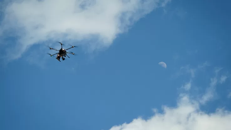 Фото до матеріалу: Міноборони прискорило постачання нових FPV-дронів, які працюють у РЕБ