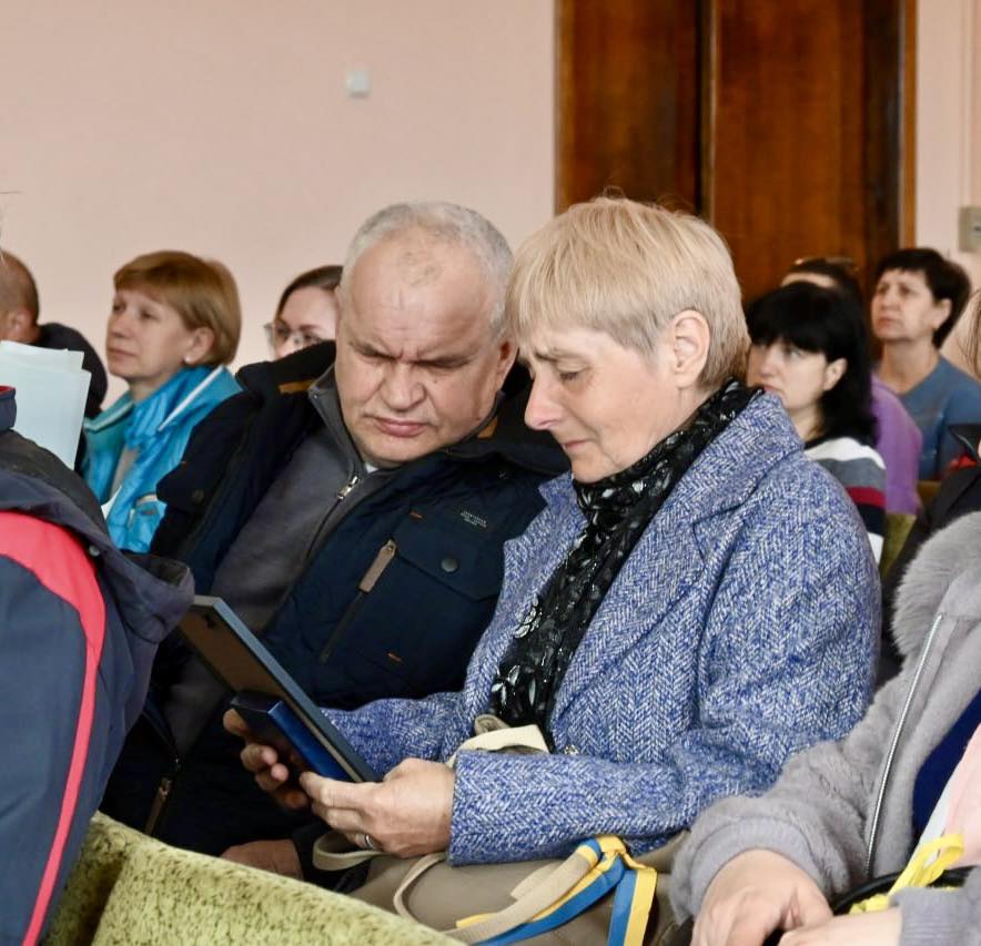 Фото до матеріалу: Родині загиблого воїна з Чигиринщини вручили посмертний «Комбатантський хрест»