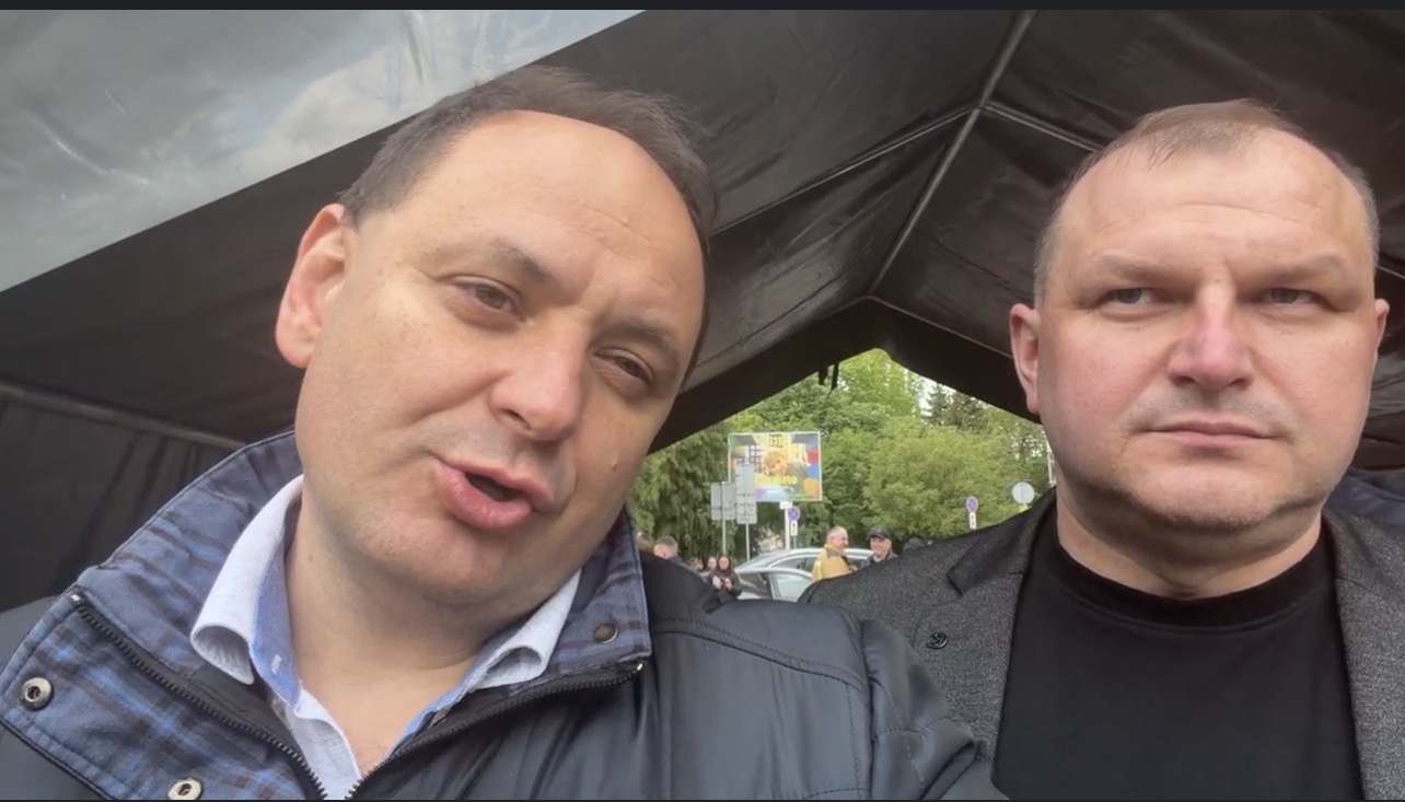 Фото до матеріалу: У Франківську відкрито мобільний ЦНАП для постраждалих від обстрілу