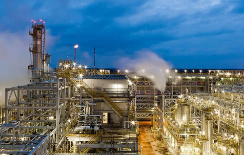Фото до матеріалу: Переробка нафти в Росії впала до мінімуму за 17 років через українські удари