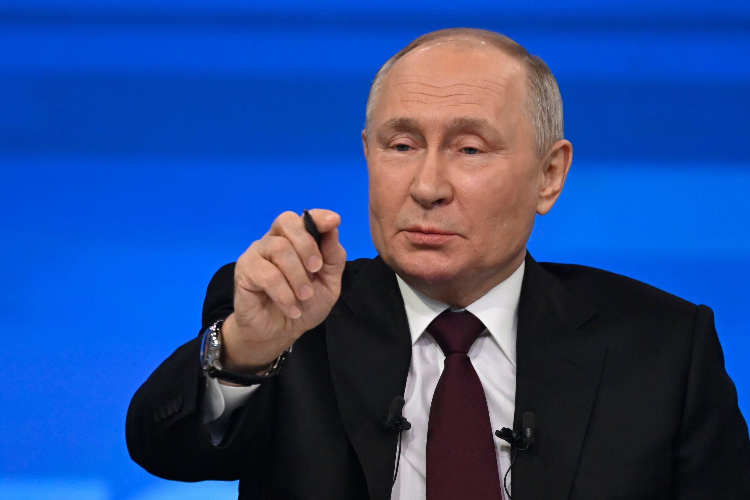 Фото до матеріалу: Фінансова нестабільність у Росії: від хакерських атак до тотального контролю влади