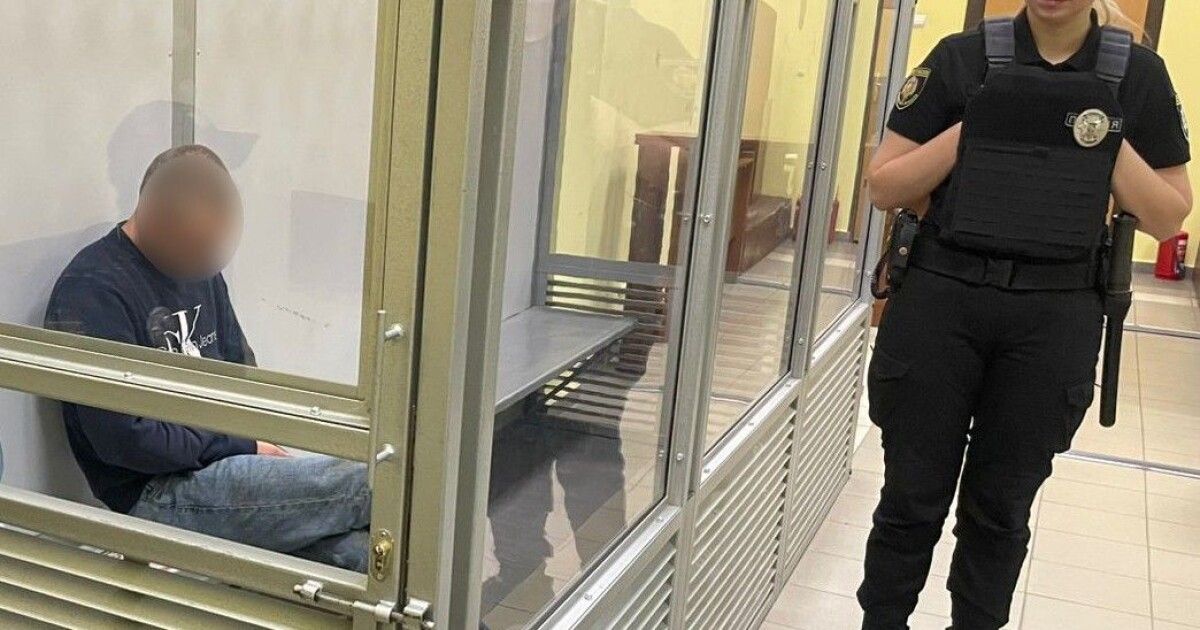 Фото до матеріалу: Суд відправив за ґрати львів'янина, який тримав ніж біля горла дитини