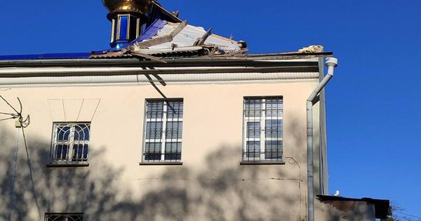 Фото до матеріалу: Ураганний вітер пошкодив дах храму УПЦ МП у Вінниці